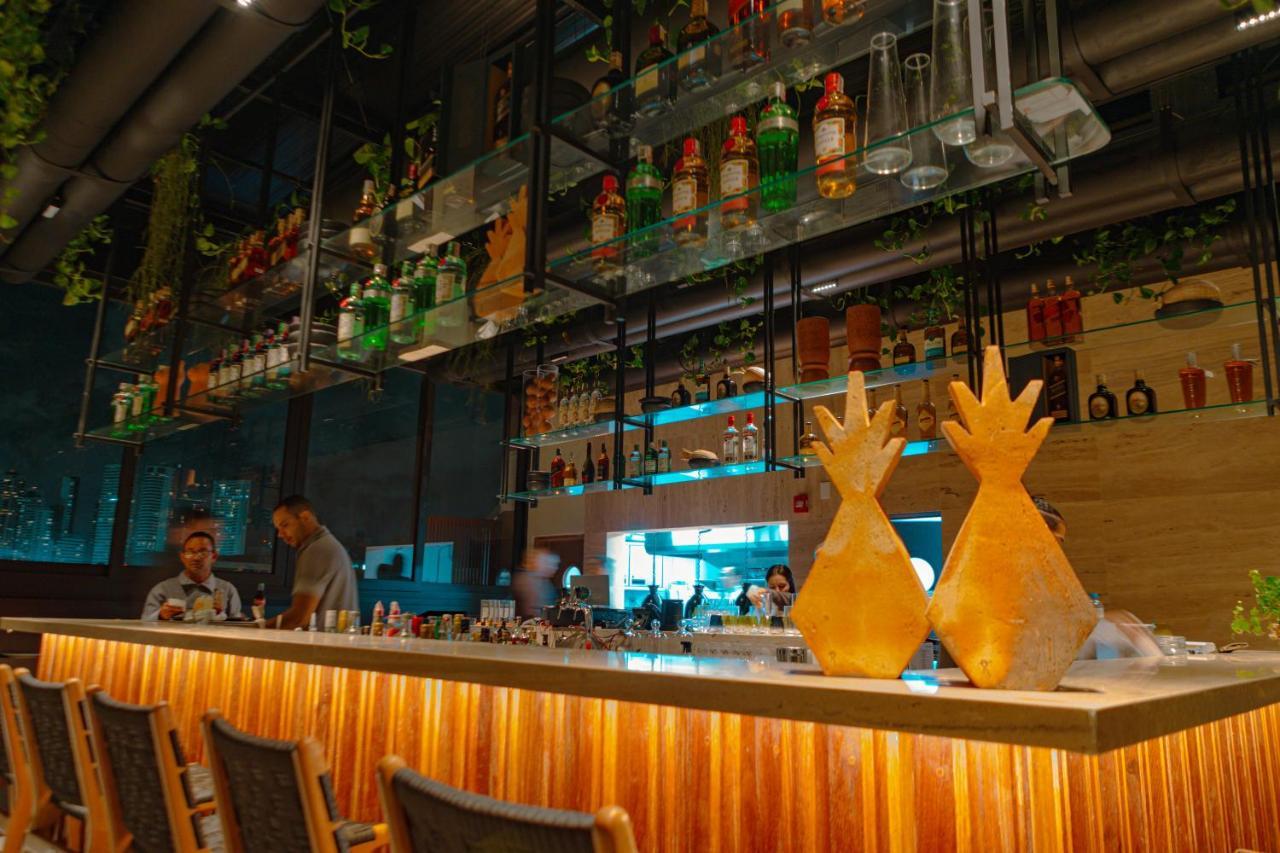 Ba'Ra Hotel João Pessoa Exterior foto The bar at the 101 Skybar
